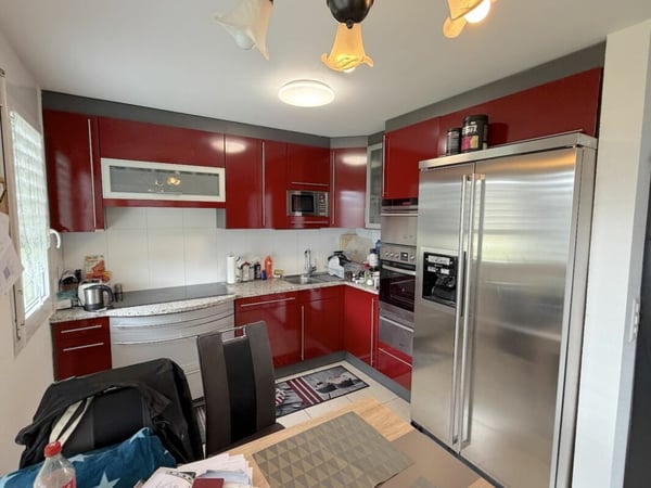 1 ½ Zimmer mit Balkon im 1. OG und 2 Tiefgaragenplätzen 3