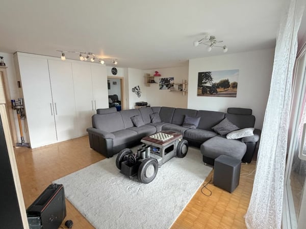 1 ½ Zimmer mit Balkon im 1. OG und 2 Tiefgaragenplätzen 5