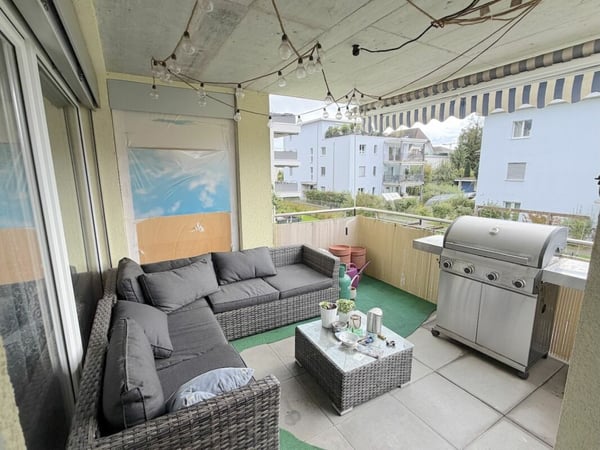 1 ½ Zimmer mit Balkon im 1. OG und 2 Tiefgaragenplätzen 2
