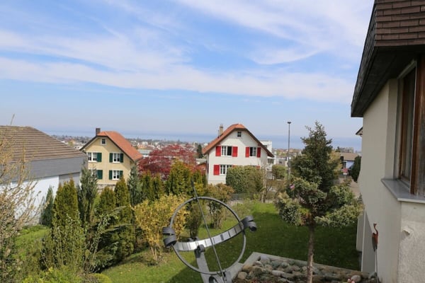 Villa mit Seesicht und mit separatem Bauland an sehr guter Lage. 4