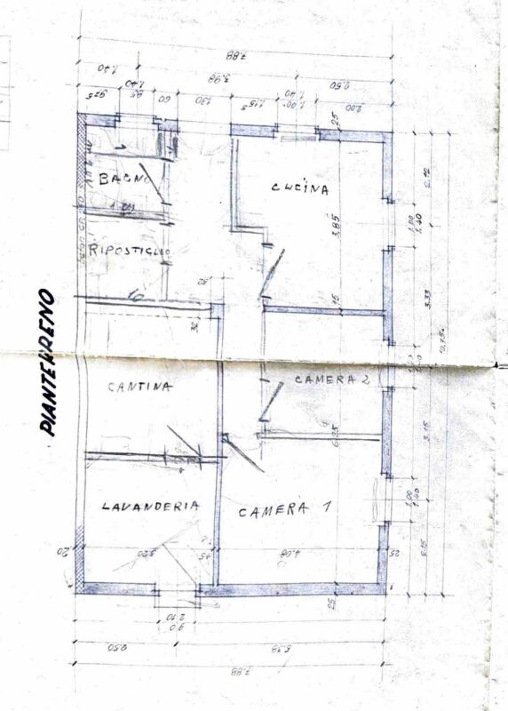 Haus mit Einliegerwohnung und Seesicht  Casa con appartamento indipendente e vista lago.
