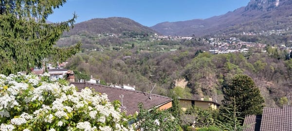 Grosses u. privates EFH mit Lift mit Grottino, Zweitwohnsitz! Ampia e prestigiosa casa unifamiliare privata con ascensore, grottino e possibilità di residenza secondaria. 8