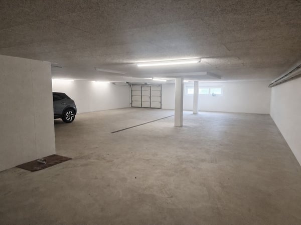 Drei moderne Terrassenhäuser mit Lift und grosszügigem Garten 22