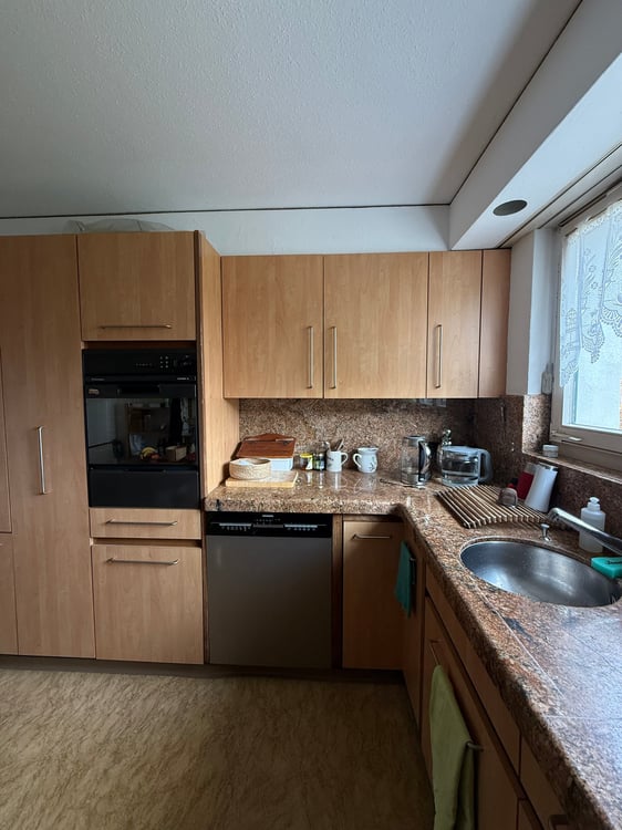 Charmante 6-Zimmer-Wohnung mit Cheminée in St. Gallen 12