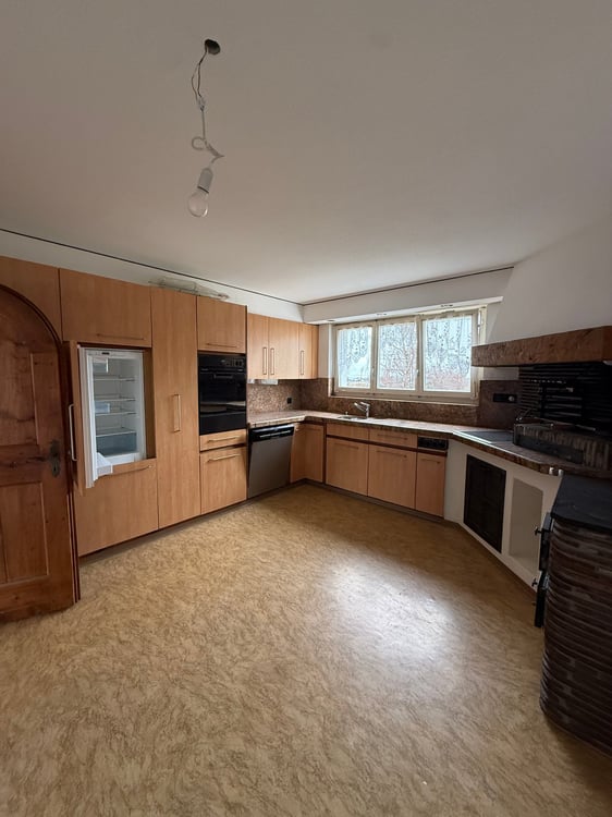 Charmante 4-Zimmer-Wohnung mit Cheminée in St. Gallen 10