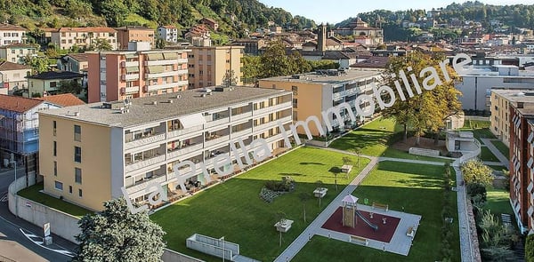 Mendrisio, 1.5 locali con piscina, wellness e parco 1