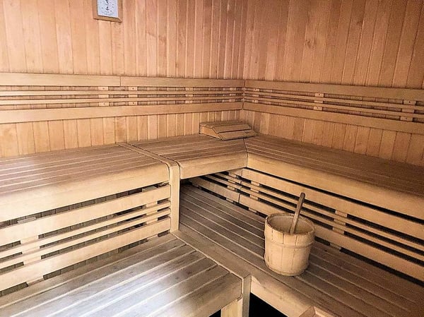 Mendrisio, 1.5 locali con piscina, wellness e parco 11