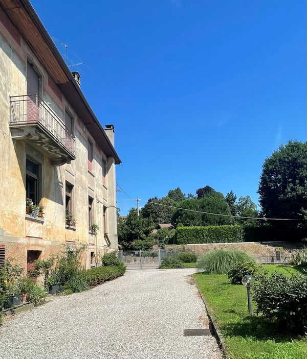 Rodero (Italia): si vende stabile di 2 piani da ristrutturare 1