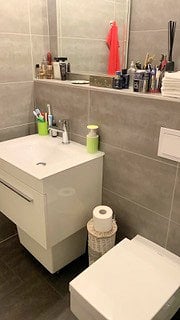 Luminoso appartamento di 2.5 locali con piscina e vista panoramica a Mendrisio 8