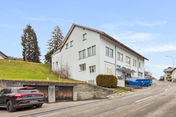 Vermietete Wohn- und Geschäftsliegenschaft an zentraler Lage 1