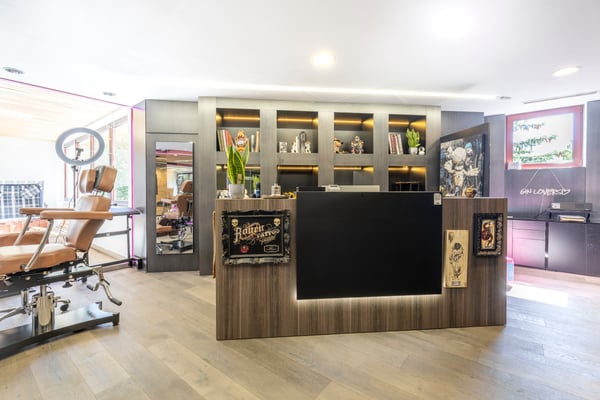 Renditegelegenheit: Zwei vermietete Geschäftsflächen 4