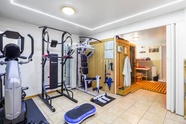 Luminosa casa unifamiliare con vista aperta sul verde 6