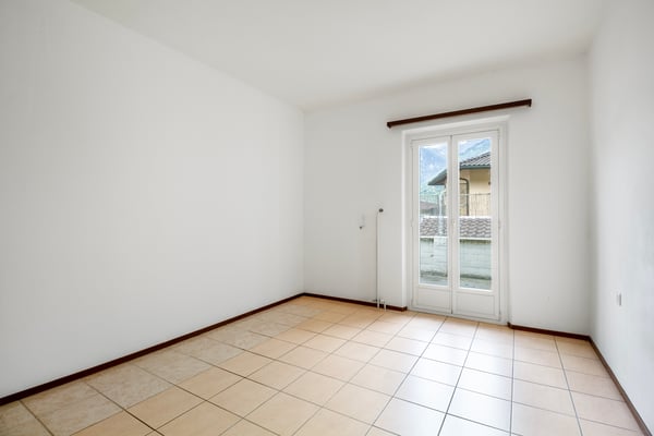 Opportunità unica di ristrutturazione a Giubiasco in zona Pedevilla 4