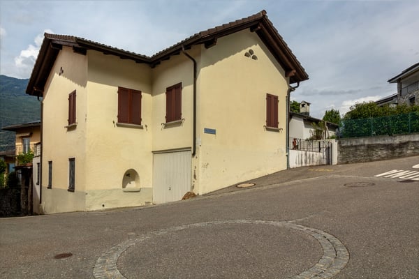 Opportunità unica di ristrutturazione a Giubiasco in zona Pedevilla 2