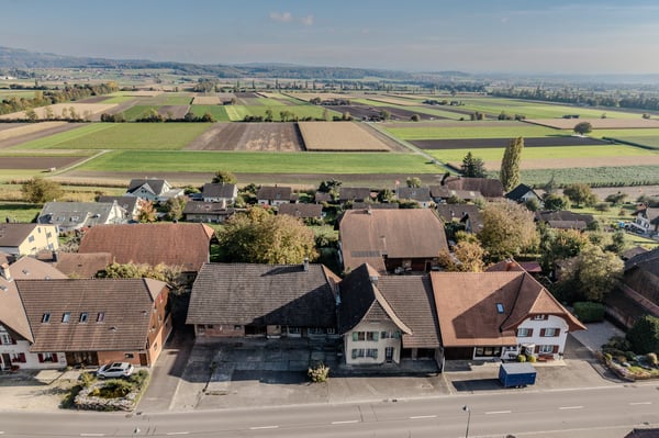 Zwei Häuser mit grossem Garten und viel Platz 8