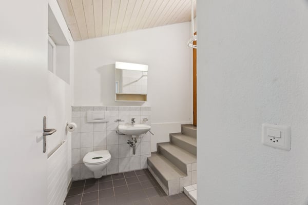 Einfamilienhaus mit Einliegerbereich und viel Platz für  Wohnen und... 9