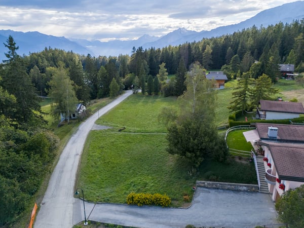 Terrain constructible à Crans-Montana 3