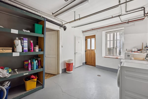 Immeuble de rendement composé de 3 appartements et un local 10