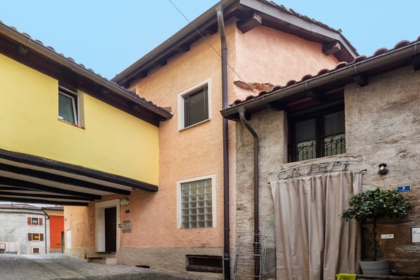 Casa di nucleo con due appartamenti 9