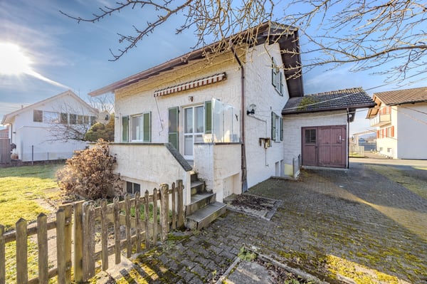 Liegenschaft mit Potenzial an herrlicher Lage 2