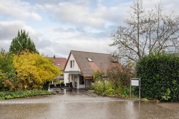 Gepflegtes Familienparadies an idealer Lage 1