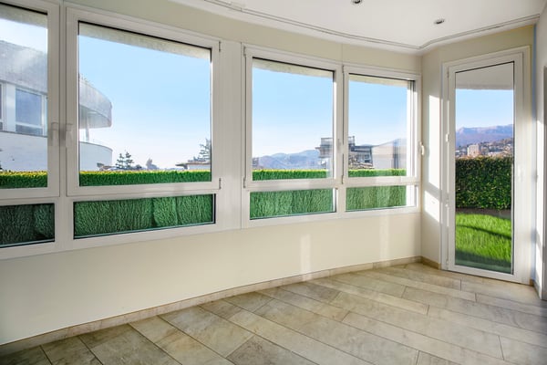 Esclusiva villa bifamiliare perfettamente inserita nel tessuto urbano. 7