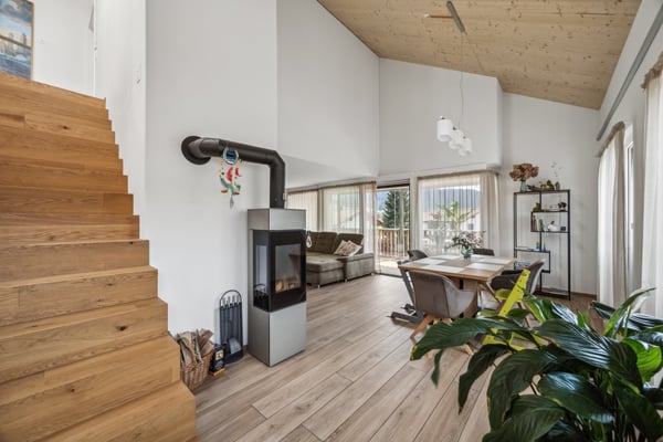 Neuwertige, grosszügige Ruheoase auf zwei Etagen 3