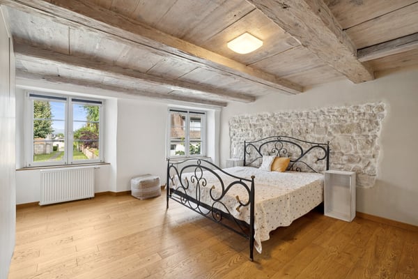 Charmante et spacieuse maison de ville, entièrement rénovée. 5