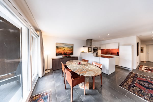 Grosszügige, elegante Wohnung mit herrlicher Aussicht 1