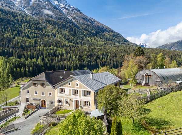 Malerisches Mehrgenerationenhaus im Engadin 1
