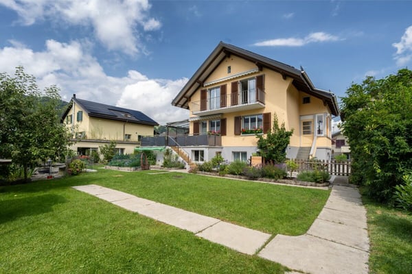 Traumhaftes Einfamilienhaus in Münsingen 1