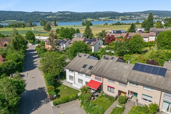 Sonniges Familien-Bijou mit traumhaft grossem Garten und viel Priva... 10