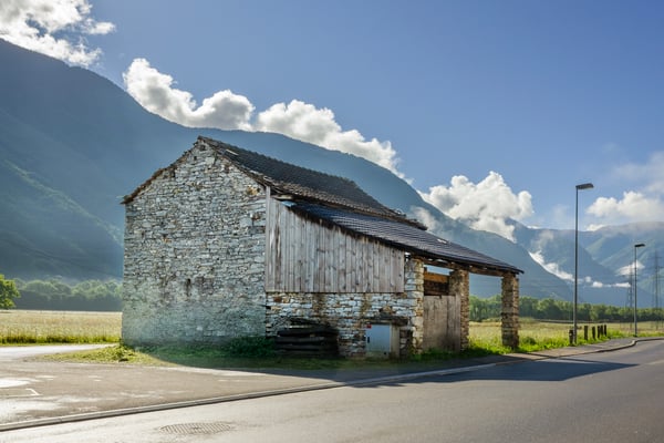 Stalla da riattare con possibilità di acquisto di ampio terreno agr... 3