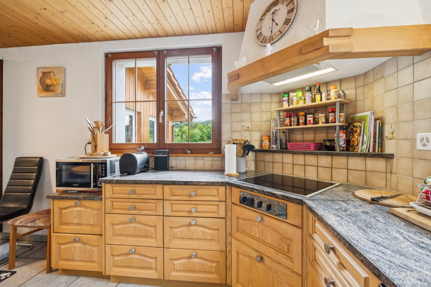 Immobilie in Zuzgen - Exklusives Einfamilienhaus mit schöner Aussicht - Bild 1