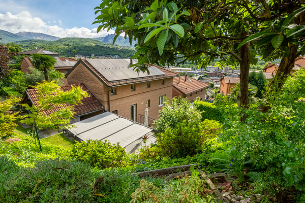 Casa unifamiliare con giardino privato e posizione tranquilla 1