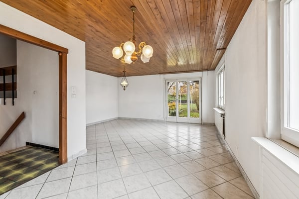 Maison individuelle avec grand potentiel à Rossemaison 3