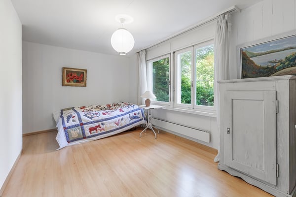 Charmante Möglichkeit mit Seesicht und viel Potenzial in naturnaher... 5