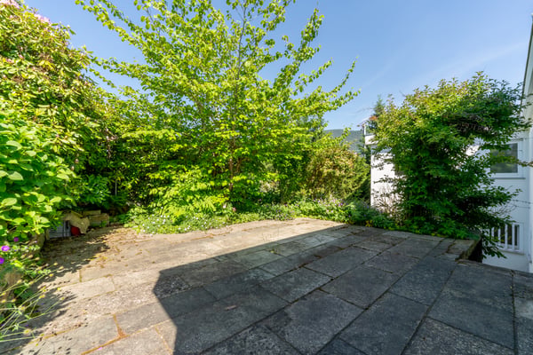 Attraktives Zweifamilienhaus mit vielseitigen Nutzungsmöglichkeiten 6