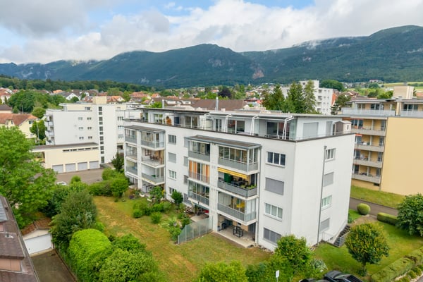 Attraktive Etagenwohnung mit Wintergarten und Alpensicht 11