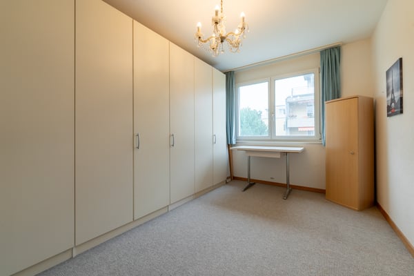 Attraktive Etagenwohnung mit Wintergarten und Alpensicht 7