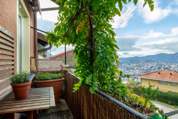 Vivere la tradizione con stile: casa di nucleo con vista aperta 7