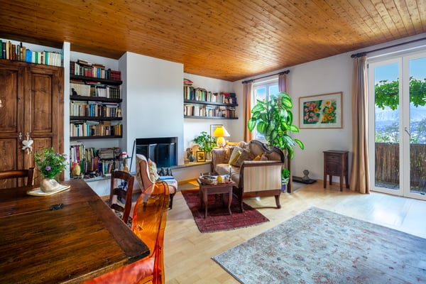 Vivere la tradizione con stile: casa di nucleo con vista aperta 2