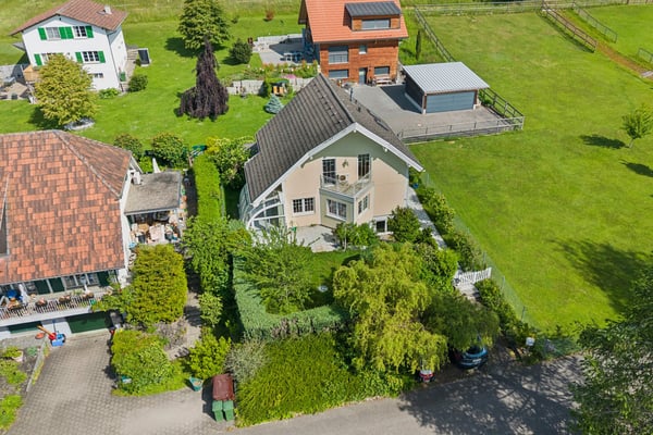 Privilegierte Lage mit Aussicht - Wohnen über Hägendorf 10