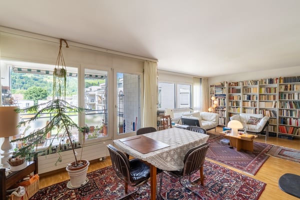 Attraktive 3.5-Zimmer-Wohnung an sonniger Lage mit herrlicher Aussicht 1