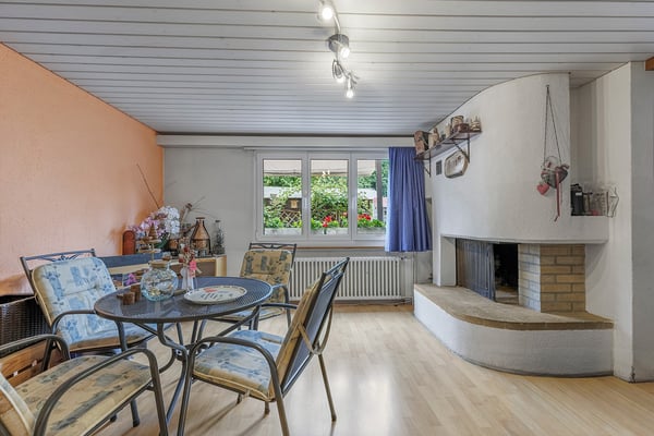 Attraktives Eckhaus in familienfreundlicher Umgebung 2