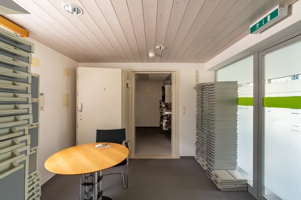 Wohn- und Geschäftshaus an zentraler Lage 11