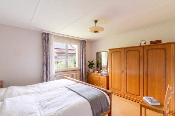 Charmantes Einfamilienhaus mit viel Potenzial und grossem Garten 5