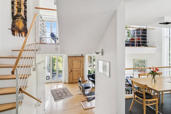 Stilvolles Einfamilienhaus mit Gartenidylle an attraktiver Lage 2