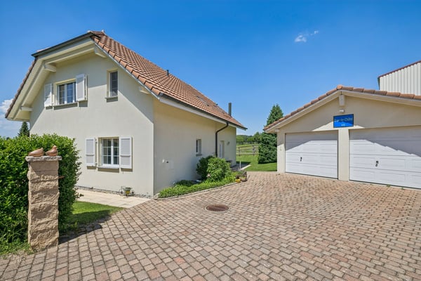 Magnifique maison avec beau jardin et piscine 10