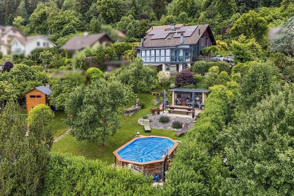 Spacieuse villa avec vue panoramique et espaces indépendants 1